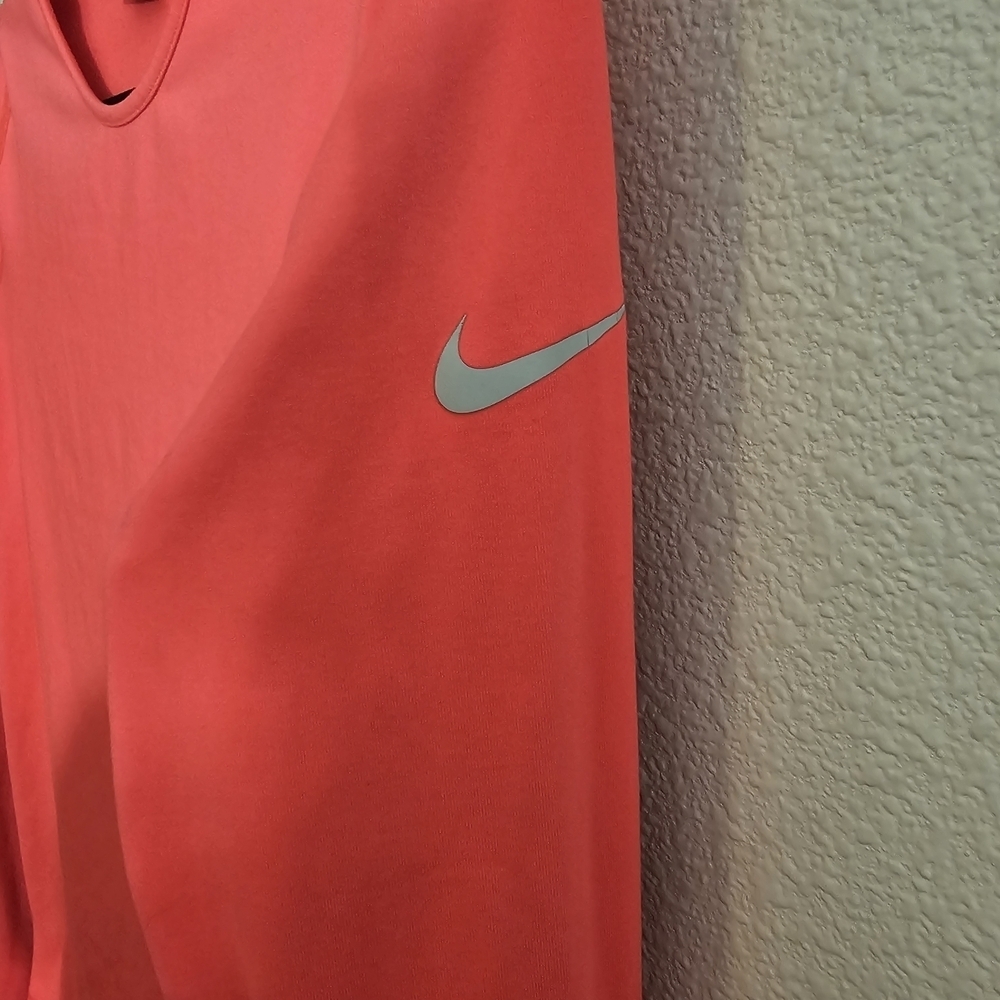 Nike Pro Dri-Fit Tee Large Vibrant Pink Long Sleeve - Picture 4 of 8